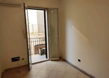 PHOTO-2025-12-10-11-48-14 (4).jpg - Quadrilocale Via Cesare Beccaria 93, Mola di Bari - foto 7