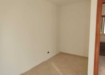 PHOTO-2025-12-10-11-48-13.jpg - Quadrilocale Via Cesare Beccaria 93, Mola di Bari - foto 12