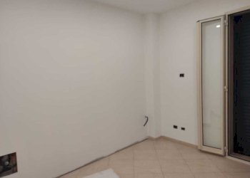 PHOTO-2025-12-10-11-48-14 (2).jpg - Quadrilocale Via Cesare Beccaria 93, Mola di Bari - foto 15