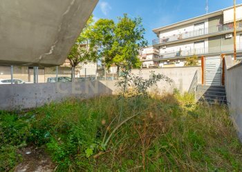 Via Alfred Nobel 84 (22).jpg - Locale Commerciale Via Alfred Nobel snc, Misterbianco - foto 21