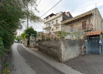 Via B.S.Di Stefano 8 (1).jpg - Villa Via Brigadiere Salvatore di Stefano 8, Catania - foto 1