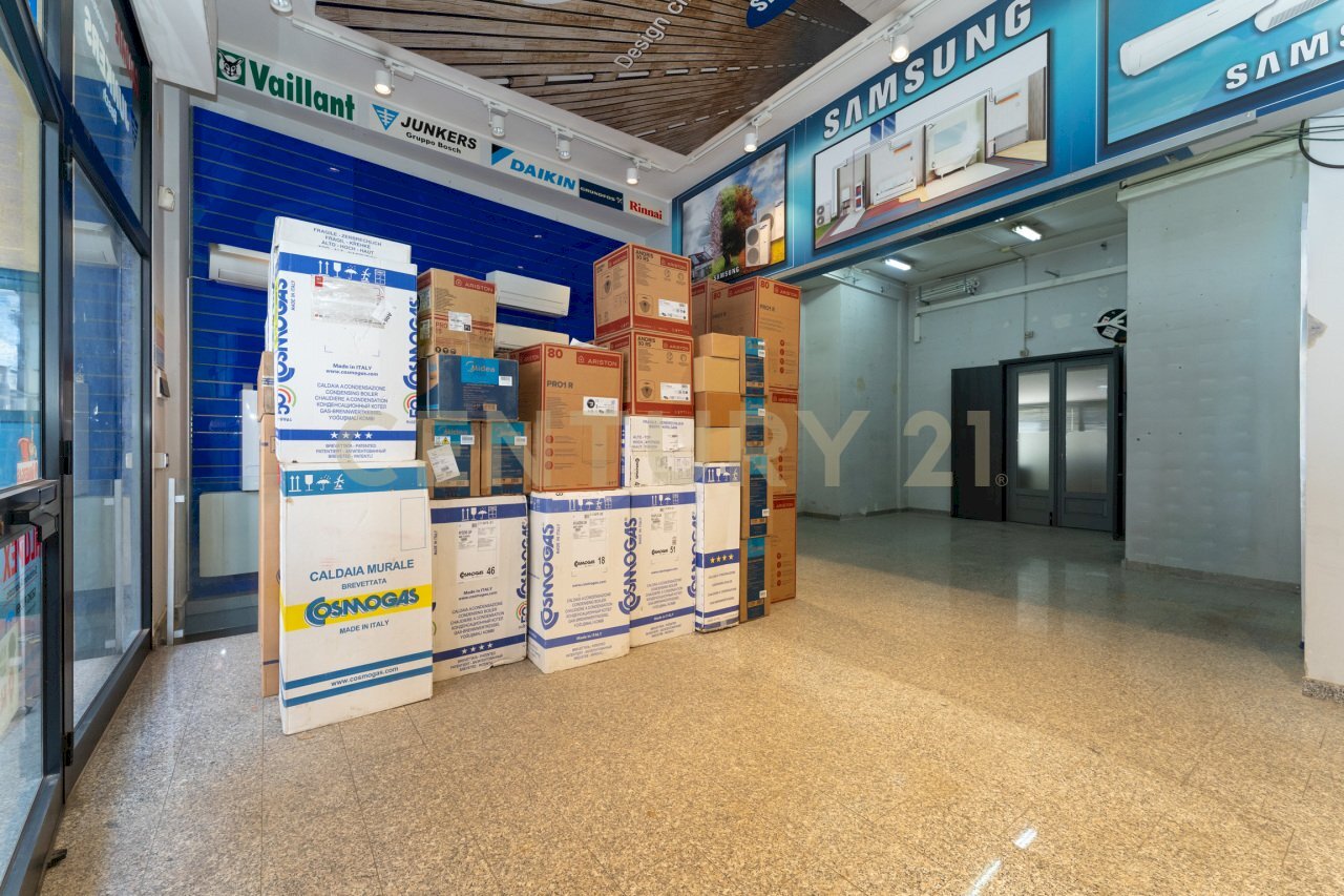 Bottega Cannizzaro (1).jpg - Locale Commerciale Via Firenze 205, Aci Castello - foto 2