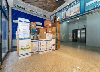 Bottega Cannizzaro (1).jpg - Commercial Premises Via Firenze 205, Aci Castello - photo 2