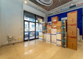 Bottega Cannizzaro (8).jpg - Commercial Premises Via Firenze 205, Aci Castello - photo 9