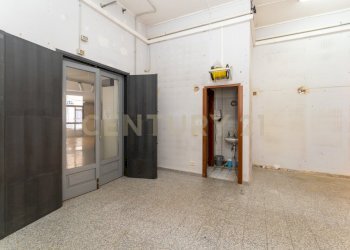 Bottega Cannizzaro (13).jpg - Commercial Premises Via Firenze 205, Aci Castello - photo 15