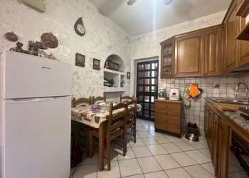Cucina - Casa indipendente Via Pietro Maroncelli 5, Vercelli - foto 6