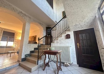 Vano scala - Casa indipendente Via Pietro Maroncelli 5, Vercelli - foto 10