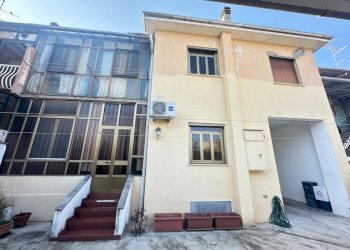 Facciata Interna - Casa indipendente Via Pietro Maroncelli 5, Vercelli - foto 23