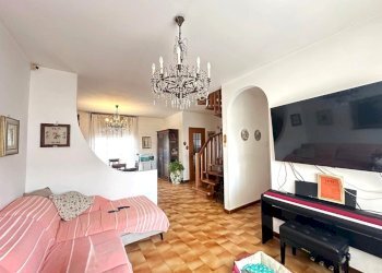 IMG-20251004-WA0016.jpg - Casa indipendente Via Marilla Rigazio 22, Vercelli - foto 24