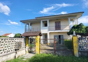 20230612_173844.jpg - Villa Via Magenta 4, Villata - photo 3