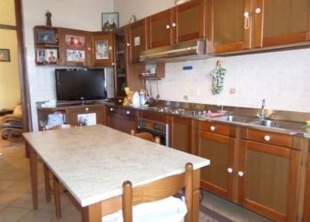 8f37f8f0-e9ed-4d87-a5f1-a4c024f9bd31.jpg - Villa Via Magenta 4, Villata - photo 12