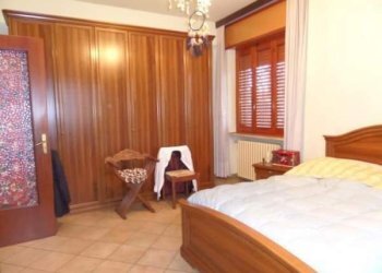 e89676f3-fc5b-45b6-b450-670db01f62f3.jpg - Villa Via Magenta 4, Villata - photo 15