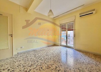 737f3fdc-9bc5-47f5-9fdc-2897e9a81517.jpeg - Quadrilocale VIALE SANTA PANAGIA, Siracusa - foto 11