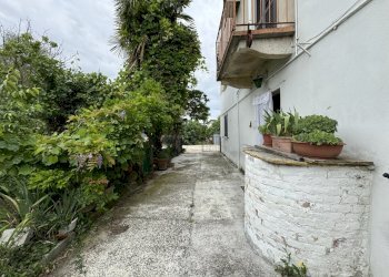 IMG_4697.JPG - Terratetto - Terracielo Strada San Giorgio 8, Torino - foto 25