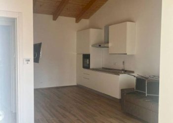 One-room apartment Pinerolo - photo 2