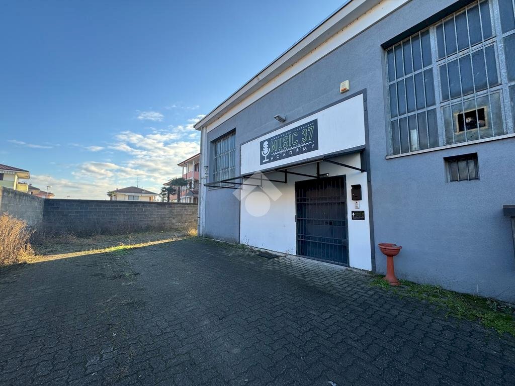 Capannone Via sant'ambrogio, Romentino - foto 2