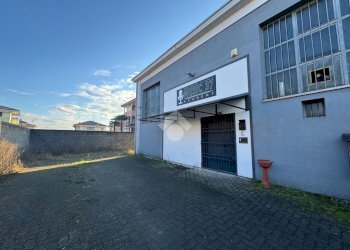 Capannone Via sant'ambrogio, Romentino - foto 2