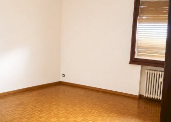 Apartment Viale Carlo Sigonio, Modena (neighborhood Buon Pastore - Parco Amendola) - photo 4