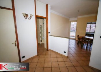 Foto 2 - Bilocale via giulio
 
1, San Giorgio Canavese - foto 2