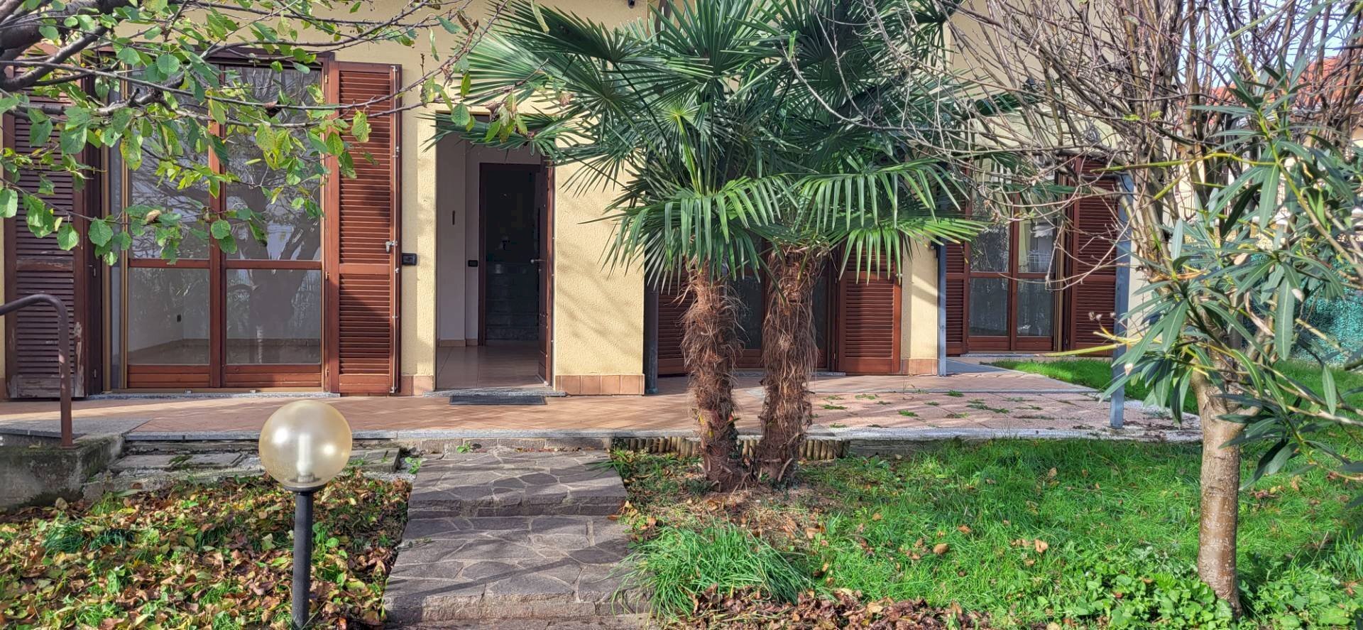 Foto 1 - Villa Monte Grappa, Lonate Pozzolo - foto 1