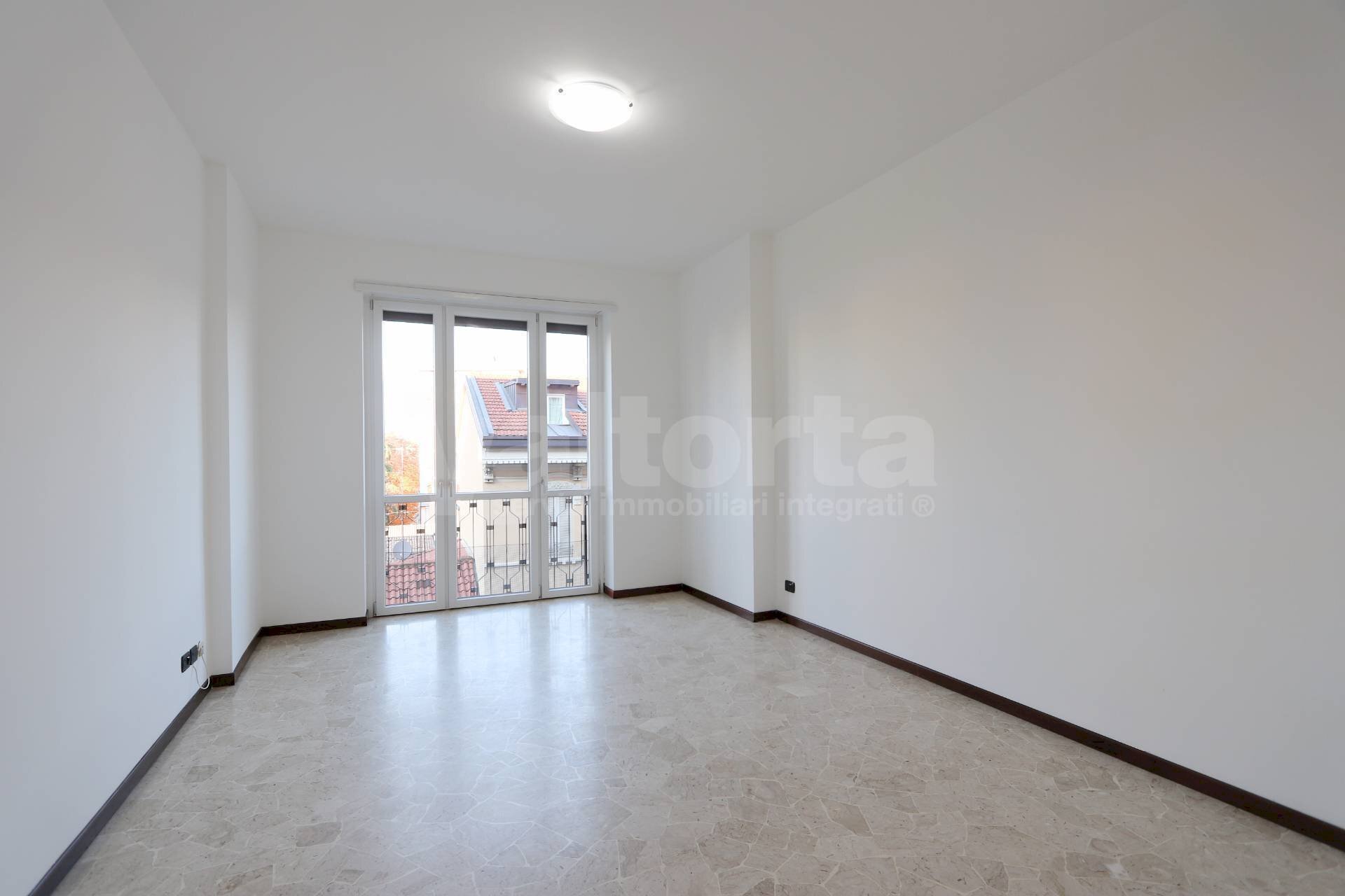 Foto 2 - Three-room apartment via Padre Reginaldo Giuliani
 
10, Monza - photo 2