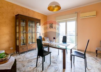 Sala da pranzo - Appartamento Corso Indipendenza
 
251, Catania - foto 4