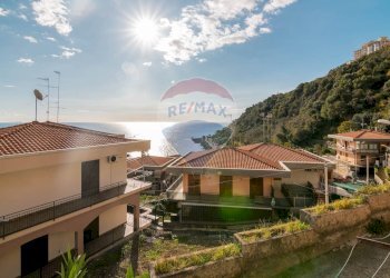 Casa all\'aperto - Appartamento Via Floristella
 
21, Acireale - foto 1