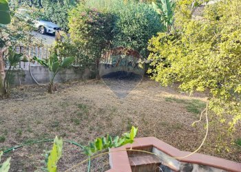 Giardino - Appartamento Viale Angelo Vasta
 
4, Catania - foto 40