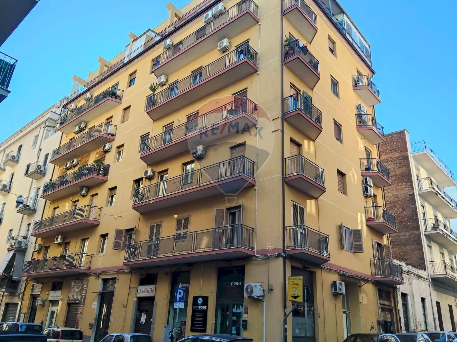 Edificio all\'aperto - Appartamento Via Genova
 
18, Catania - foto 3