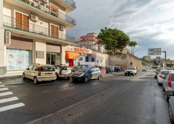 Edificio all\'aperto - Locale Commerciale via nuovaluce
97, Tremestieri Etneo - foto 2