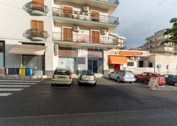 Edificio all\'aperto - Locale Commerciale via nuovaluce
97, Tremestieri Etneo - foto 4