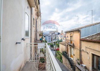 Balcone - Quadrilocale Via Enrico Cialdini
 
185, Grammichele - foto 5