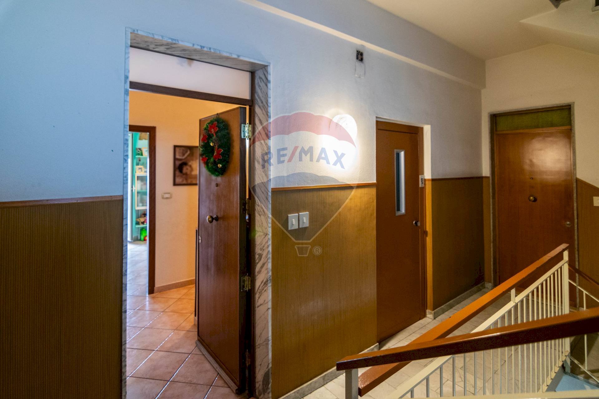 Hall / corridoio - Trilocale Via della Regione
 
7, Viagrande - foto 2