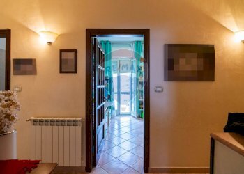 Hall / corridoio - Trilocale Via della Regione
 
7, Viagrande - foto 3