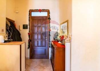 Hall / corridoio - Trilocale Via della Regione
 
7, Viagrande - foto 22