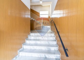 Scale - Trilocale Via della Regione
 
7, Viagrande - foto 26