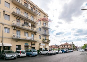 Edificio all\'aperto - Trilocale Via della Regione
 
7, Viagrande - foto 27