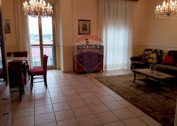 salone - Appartamento Via Giuseppe Pitre'
 
12, Catania - foto 2