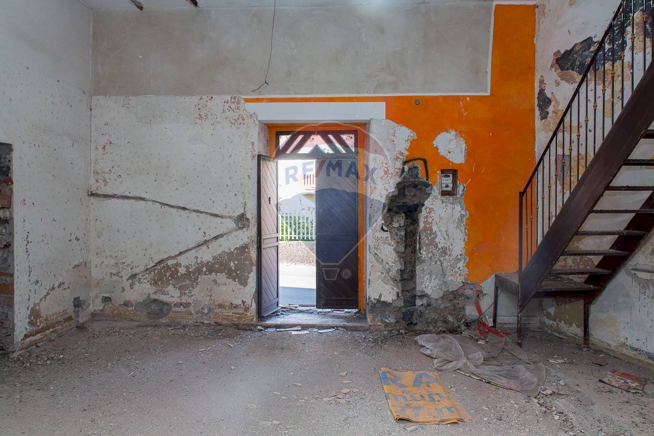 Scale - Casa indipendente Via Palermo
637, Catania - foto 3