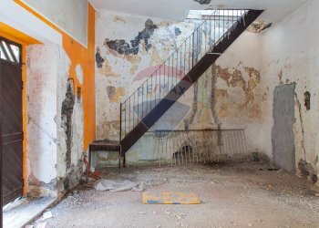 Scale - Casa indipendente Via Palermo
 
637, Catania - foto 4