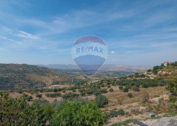 Vista delle montagne - Casa indipendente Via Madonna della Pietra
 
SNC, Mineo - foto 27
