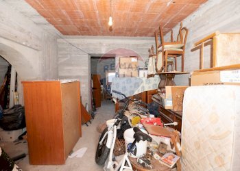 Dispensa di stoccaggio - Casa indipendente Via Madonna della Pietra
 
SNC, Mineo - foto 43