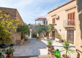 Casa all\'aperto - Casa indipendente Via Madonna della Pietra
 
SNC, Mineo - foto 58