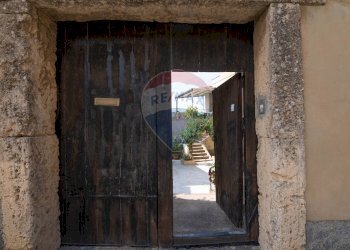 Edificio all\'aperto - Casa indipendente Via Madonna della Pietra
 
SNC, Mineo - foto 60