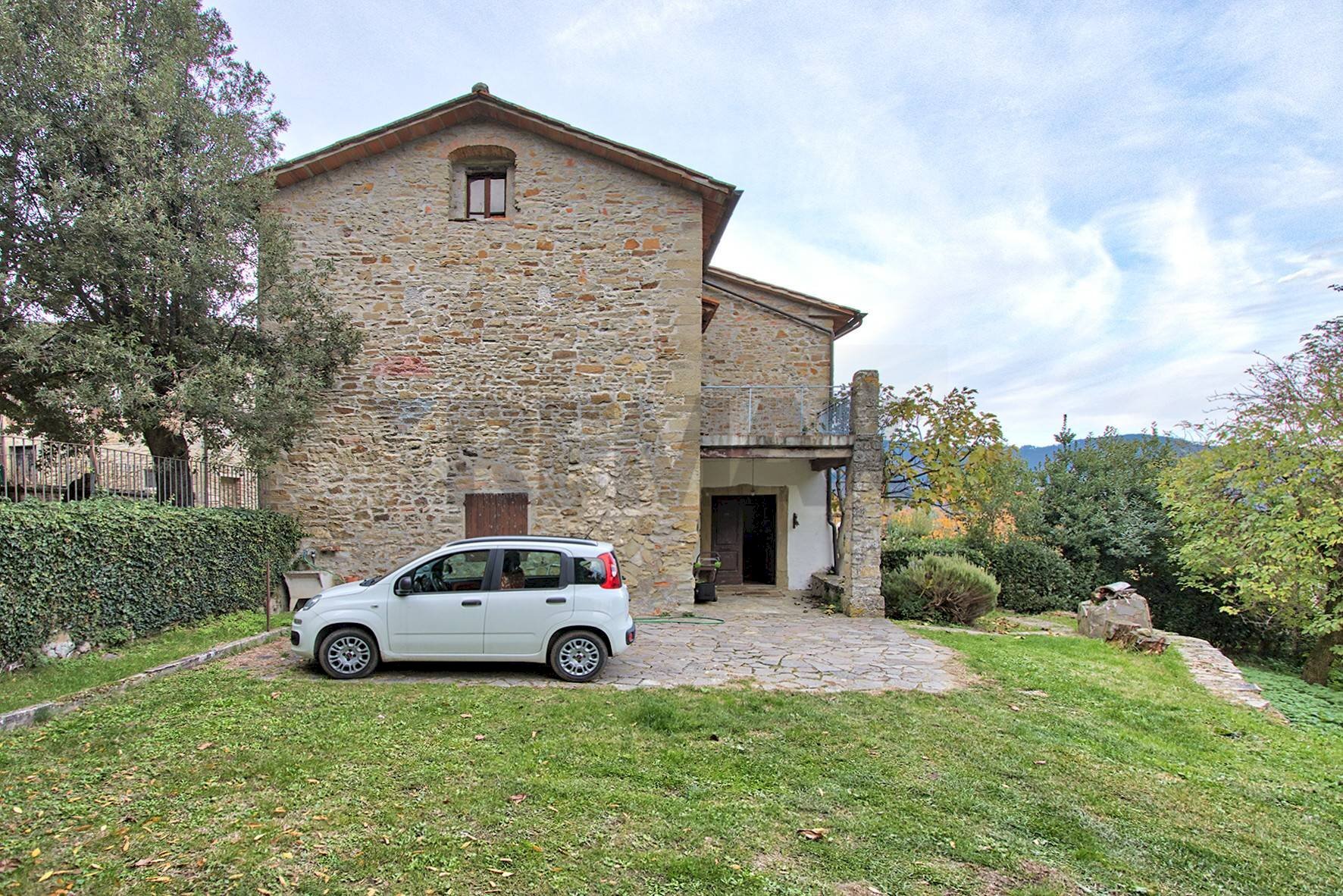 Casa all\'aperto - Semi-detached house Loc. Casamona
 
16, Loro Ciuffenna - photo 1