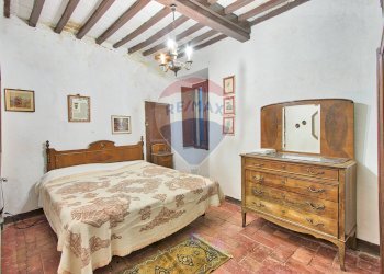 Camera / camera da letto - Semi-detached house Loc. Casamona
 
16, Loro Ciuffenna - photo 12