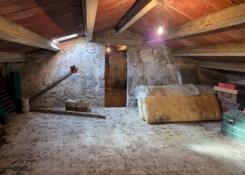 Stanza vuota - Semi-detached house Loc. Casamona
 
16, Loro Ciuffenna - photo 22