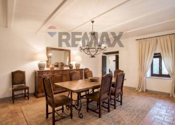 Sala da pranzo - Semi-detached house Loc. Casamona
 
16, Loro Ciuffenna - photo 3