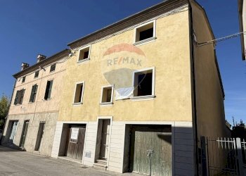 Edificio all\'aperto - Appartamento via Piave
 
170, Santa Maria Nuova - foto 4