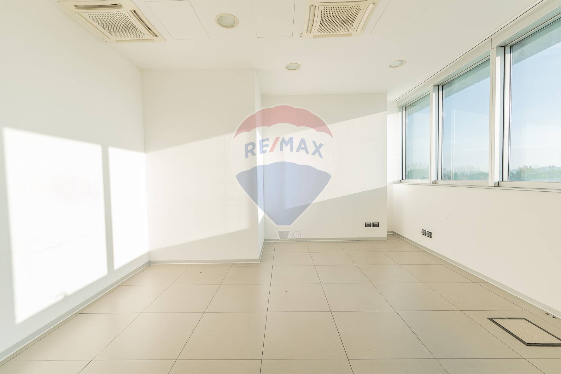 Stanza vuota - Office Via Archimede Pasquinelli
 
2/A, Jesi - photo 3